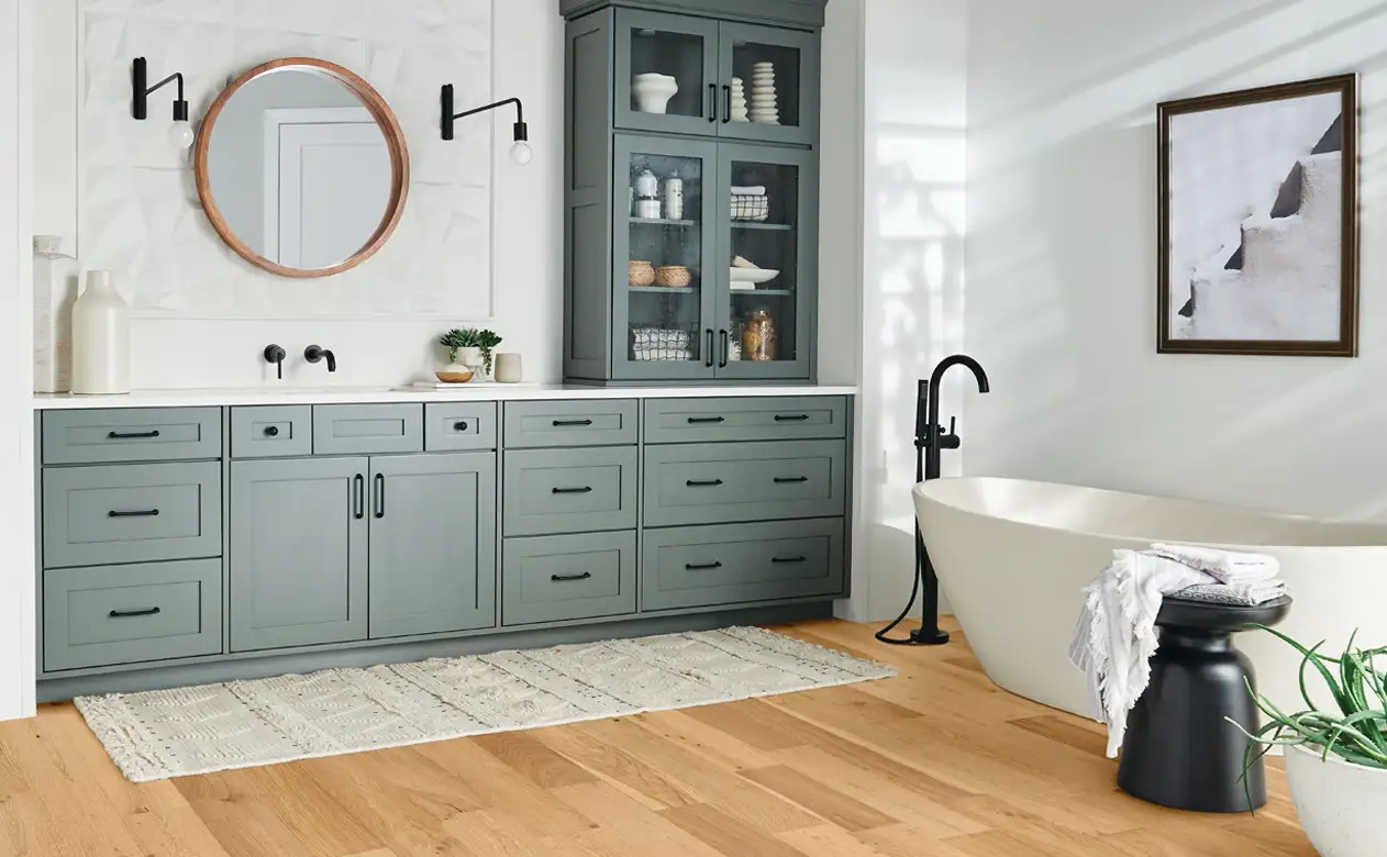 oak colored wood floors in a bathroom